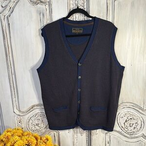 Jos. A. Bank Men’s Blue and Brown Houndstooth Sweater  Vest